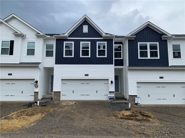 220 Paddock Ln, Harmony Boro, PA 16037