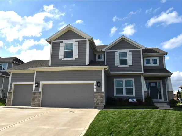 2018 SW Farm Field Ln, Lees Summit, MO 64082