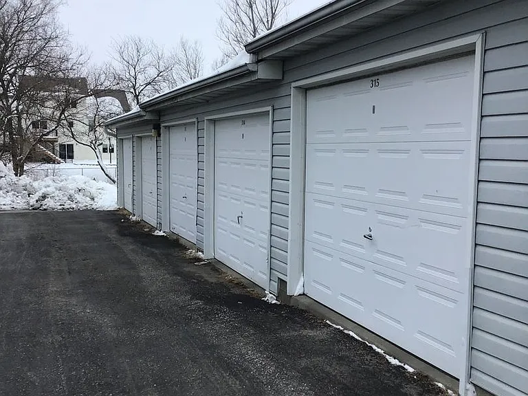 215 Raphael Ave — Photo 10