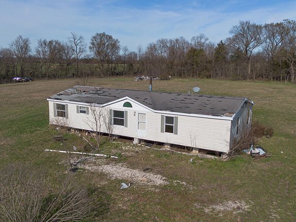 3rd image of 1565 E 496th Road