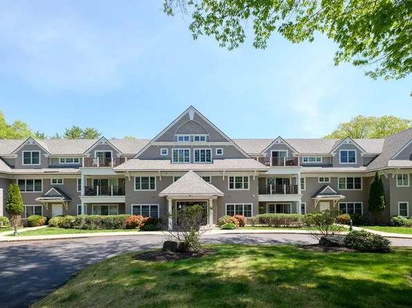 100 Shepards Cove Road #H205, Kittery, ME 03904