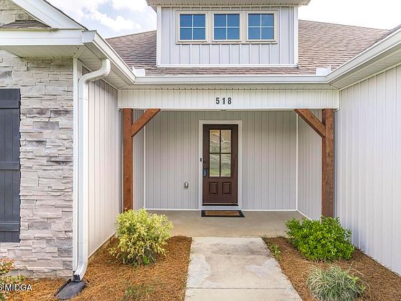 3rd image of 518 Edgarton Way