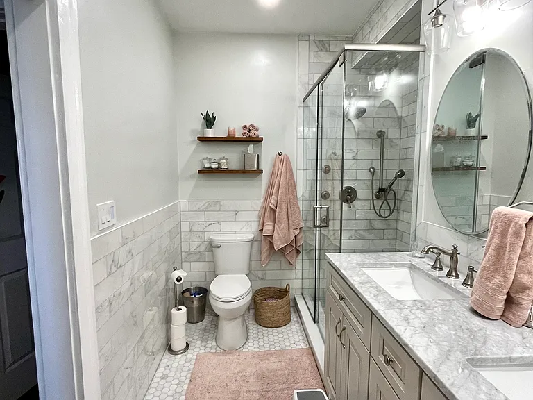 2nd Floor Bath