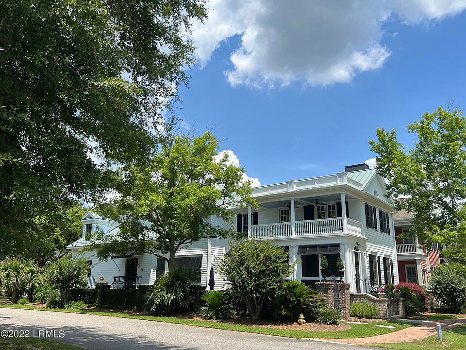 1st image of 215 Coosaw Point Boulevard W