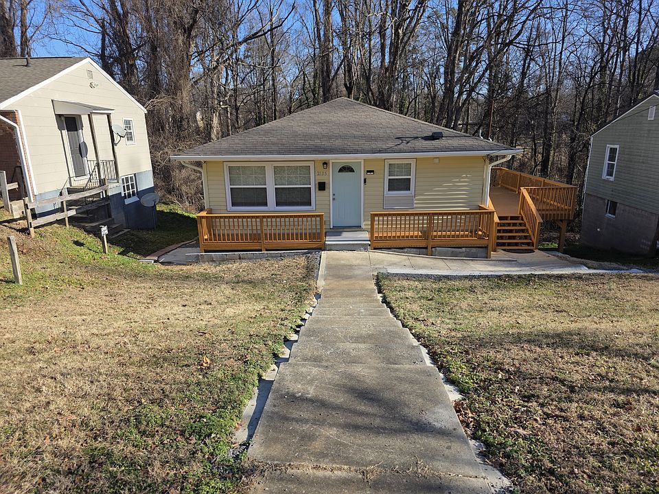 1st image of 2735 Ludwig St