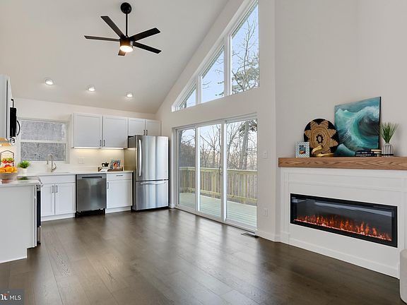 5th image of 304 Wren Ln
