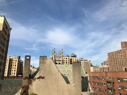 Rented by Easy Rental LLC | media 73