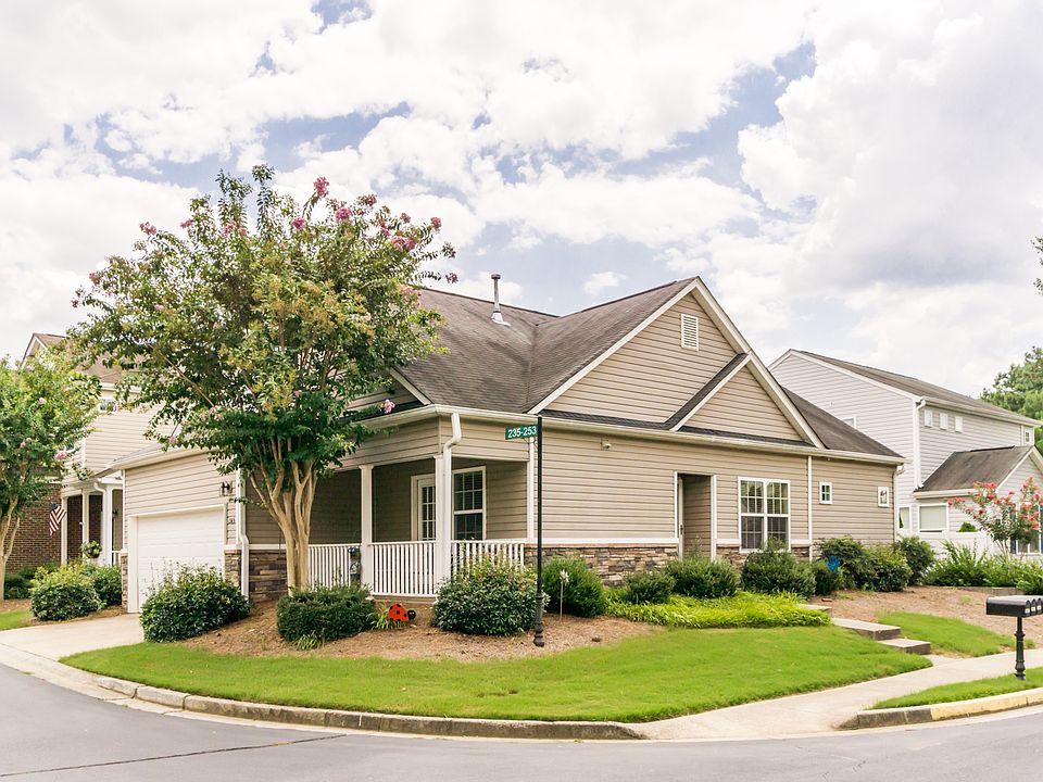 1st image of 245 Hiawassee Dr