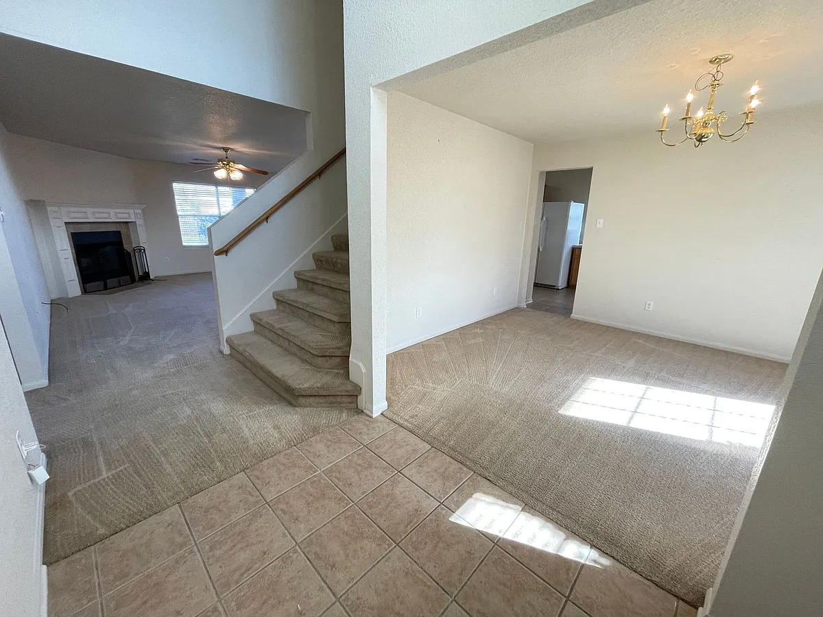 Building Photo - 3407 Catalina Dr