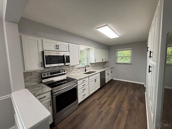 5th image of 4311 Fischer Ln