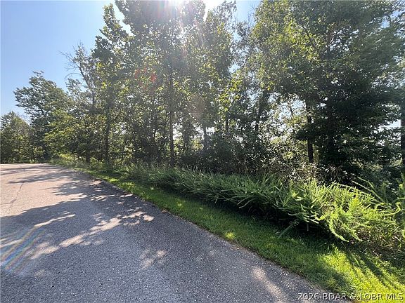 5th image of 28 Tuscany Dr