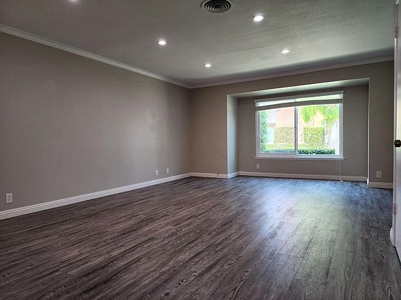 Large Dining/Living Room