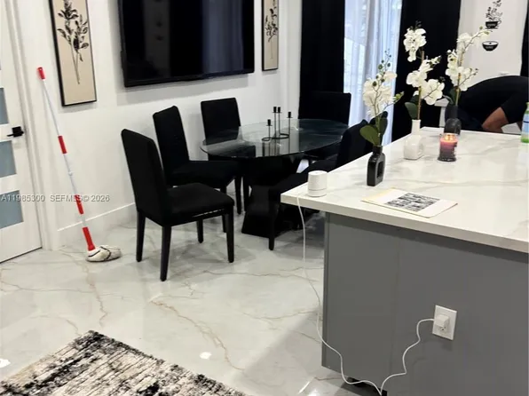 666 NE 164th Ter, Miami, FL 33162