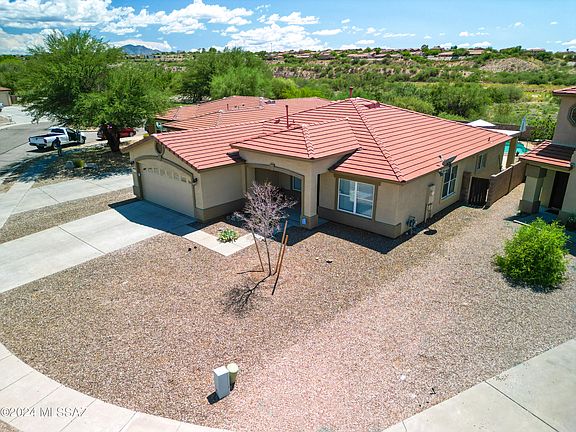 3rd image of 10660 S Silverbluff Dr