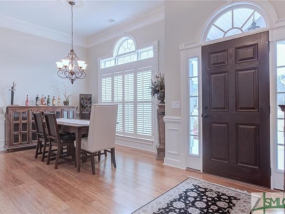 3rd image of 28 Lake Heron Ct W