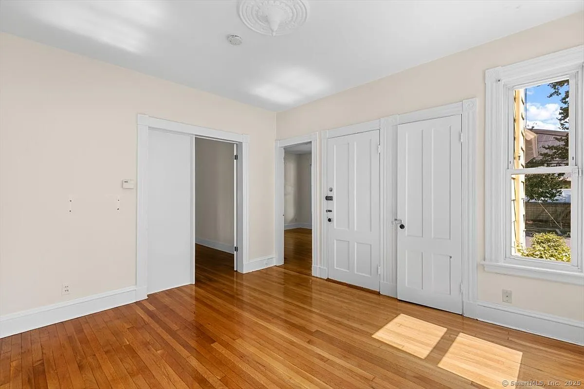 Building Photo - 56 Mansfield St #1