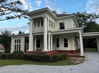 26852 E Main St, West Point, MS 39773