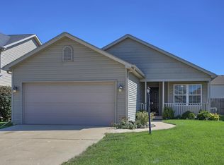 1312 W Ridge Ln, Champaign, IL 61822
