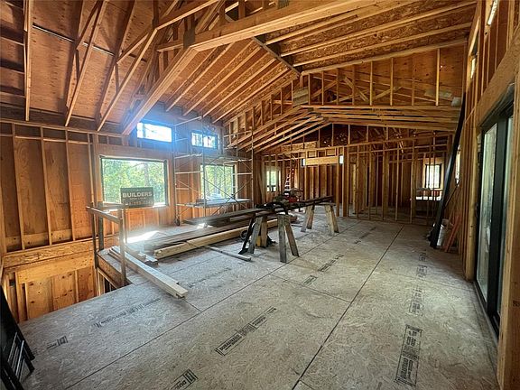 2nd image of 321 Forest Loop