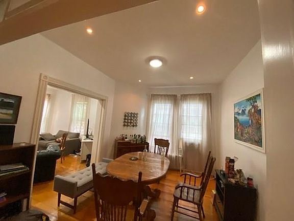4th image of 248 Franklin St #1