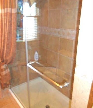 4th image of 105 Blackford Ave