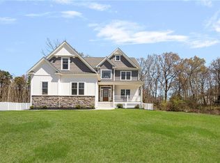 25 Kristin Dr, Cranston, RI 02921
