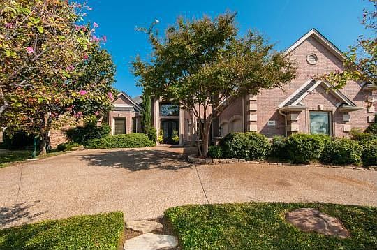 3rd image of 2652 Brookside Dr