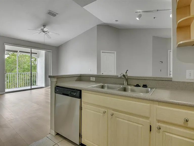 2705 Maitland Crossing Way #303 — Photo 10