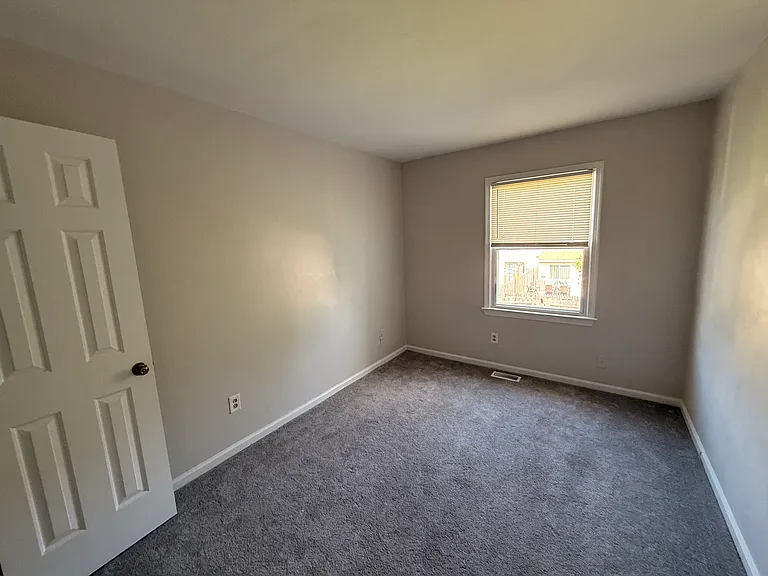 Room 1 - $1000 plus additional closet