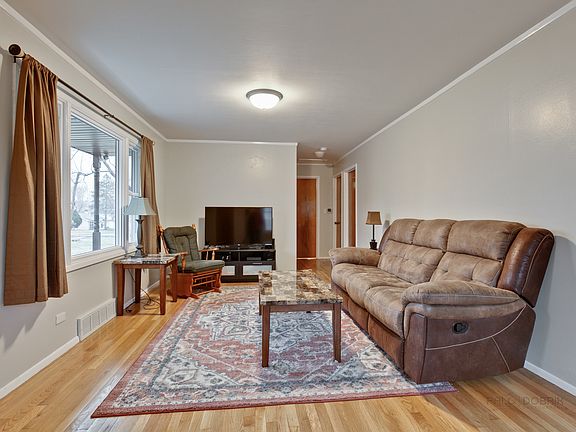 5th image of 63 S Seymour Ave