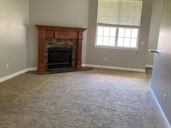 4th image of 713 SW 156th Pl