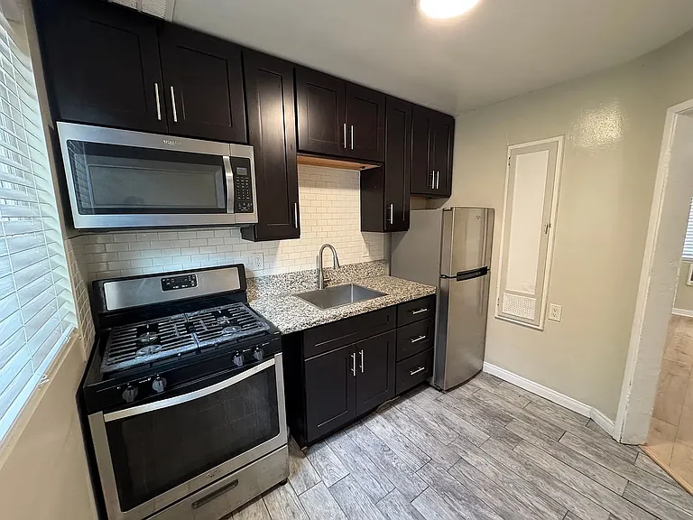 609 W Imperial Hwy — Photo 1