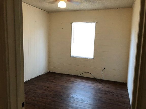 4th image of 306 S Ike Ave