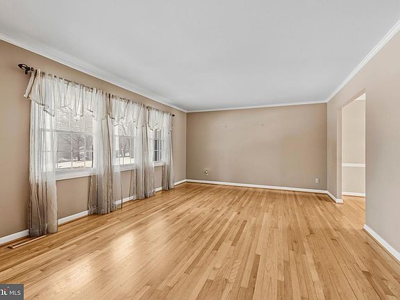 5th image of 1809 Miller Rd