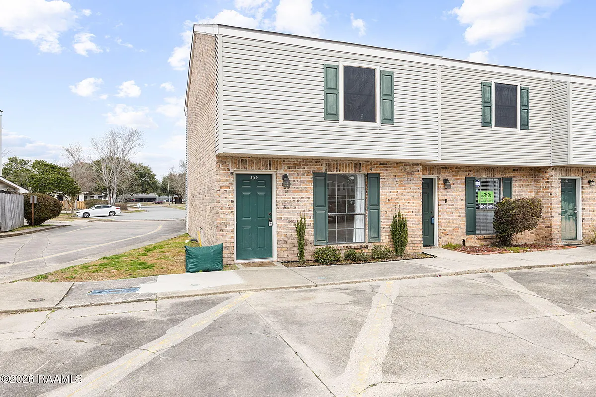 Building Photo - 100 Winchester Dr #309