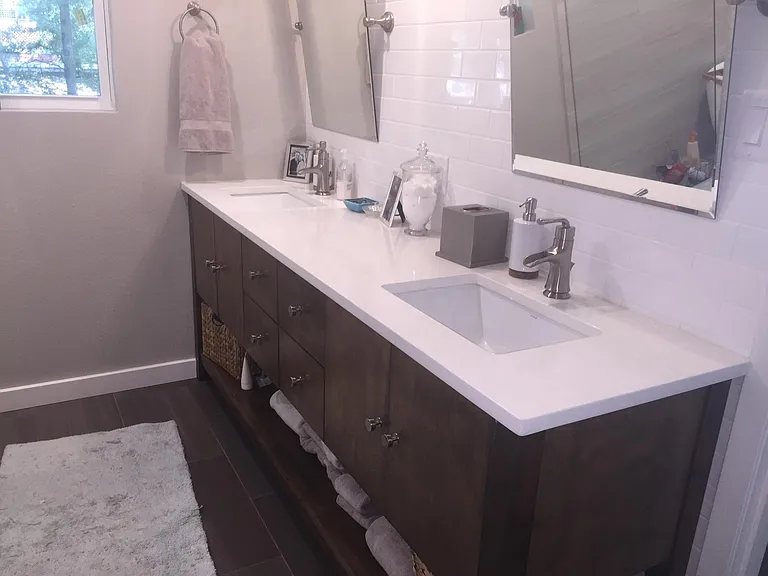 Master Bathrom