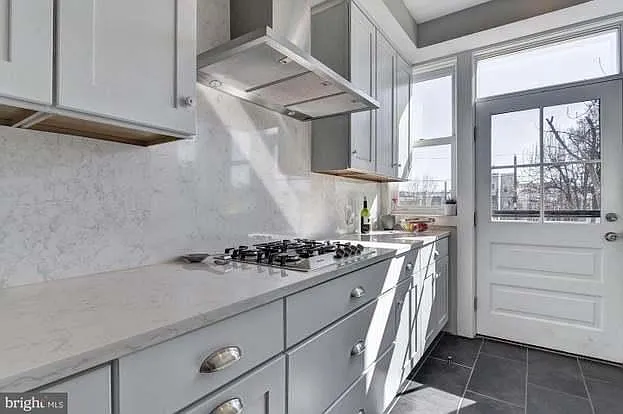 622 Randolph St NW — Photo 9