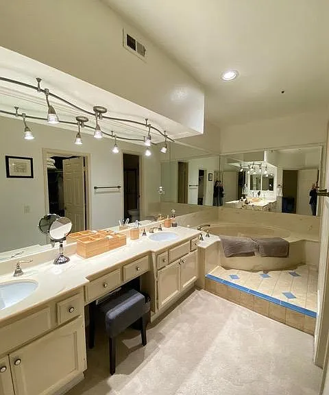 5805 Friars Rd #2305 — Photo 33
