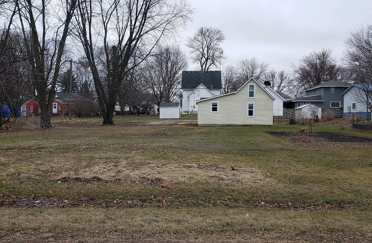 209 Main St, Claremont, MN 55924 Zillow