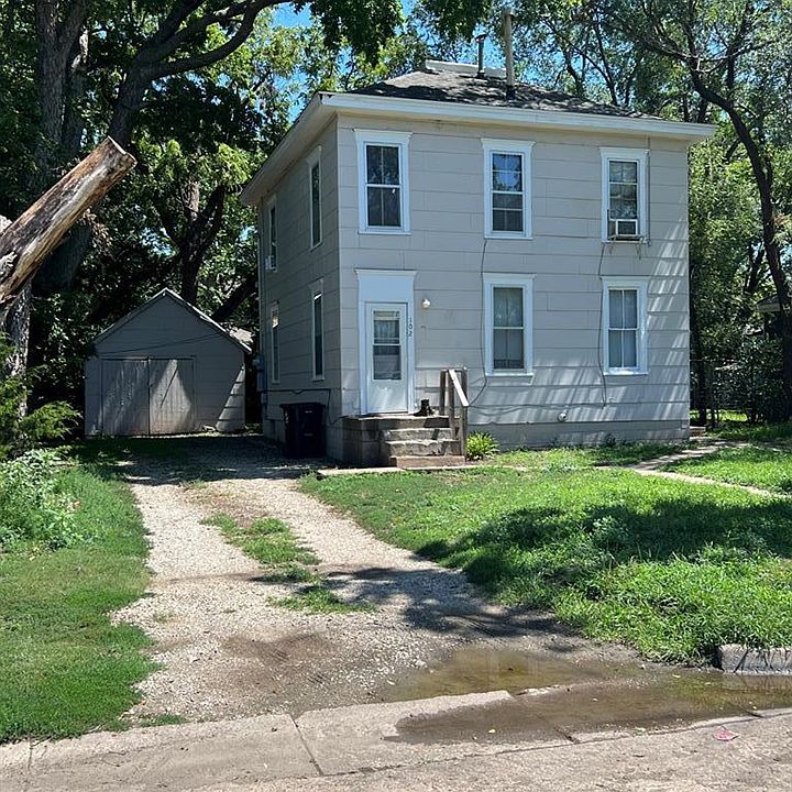 1st image of 102-102 1/2 N West Pl