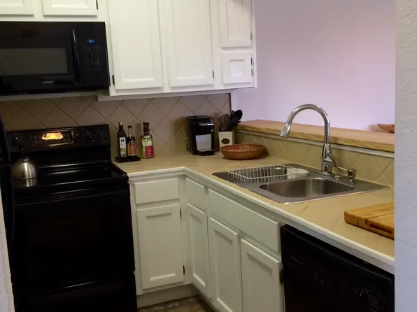 802 S 1st St APT 211, Austin, TX 78704