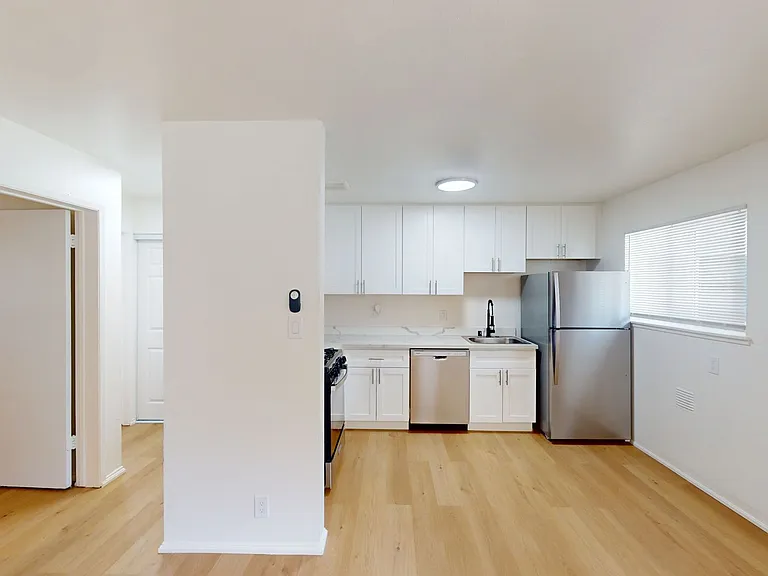 1520 Castro St — Photo 3