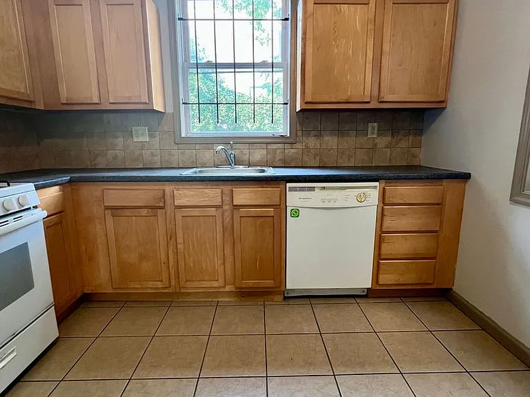 2154 N Carlisle St — Photo 7