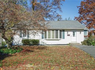 14 Heck Rd, Garnerville, NY 10923