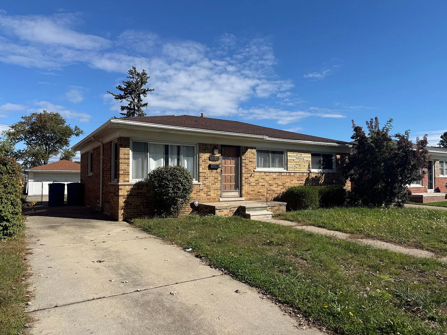 3 Bedroom Ranch/Full Basement - Warren — Photo 1