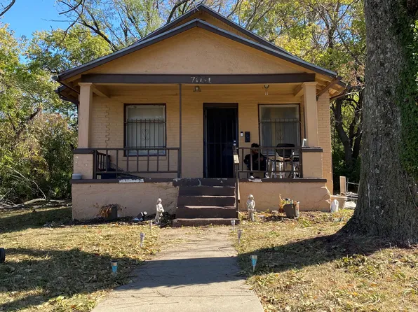 7031 Chestnut Ave, Kansas City, MO 64132