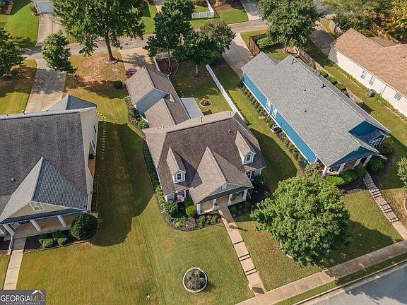 3rd image of 34 Tapestry Ln
