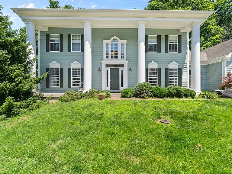 16611 Highland Summit Dr — Photo 1