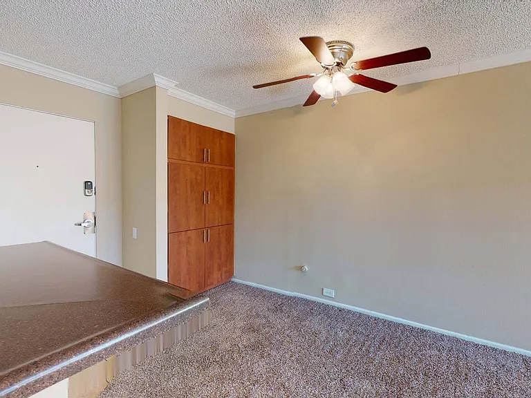 Eight 80 Newport Beach — Photo 137