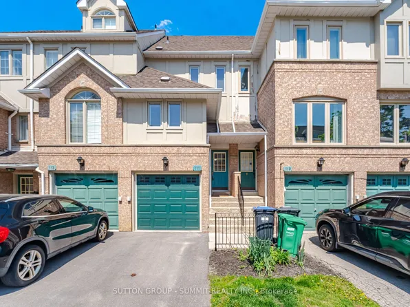 1050 Bristol Rd W #111, Mississauga, ON L5V 2E8